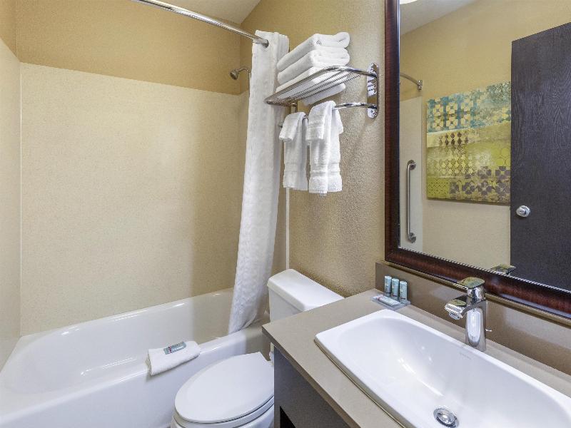 Best Western Long Beach Inn image
