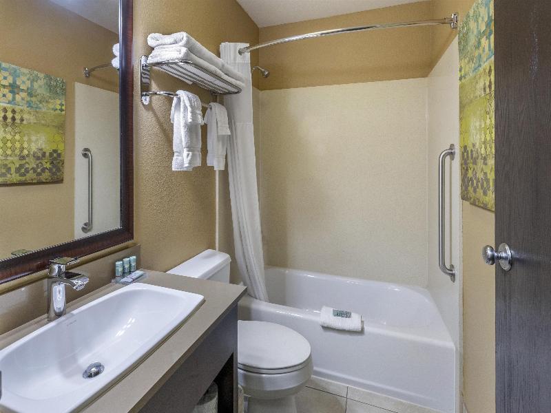Best Western Long Beach Inn image