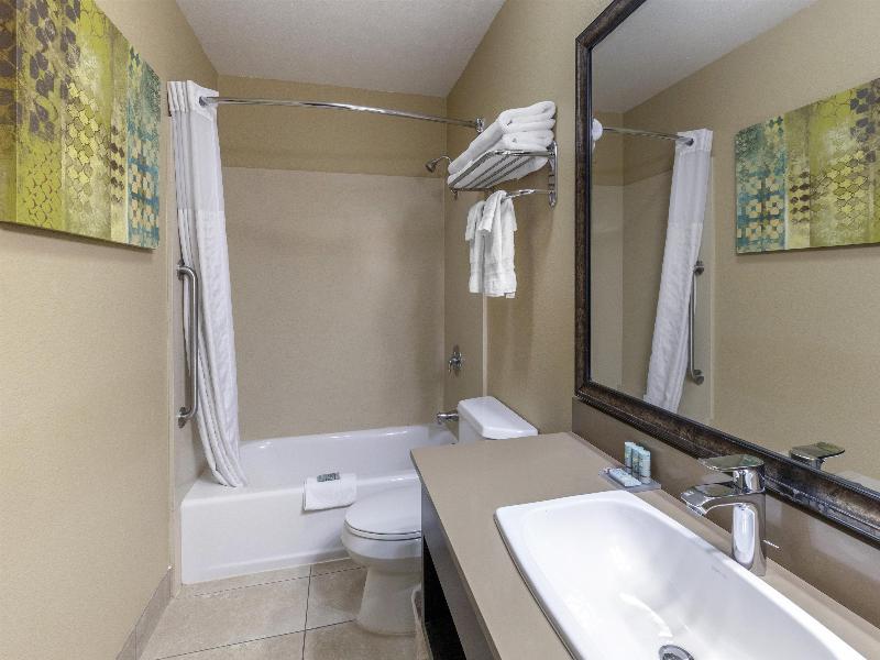 Best Western Long Beach Inn image