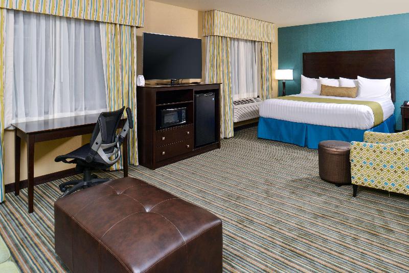 Best Western Long Beach Inn image
