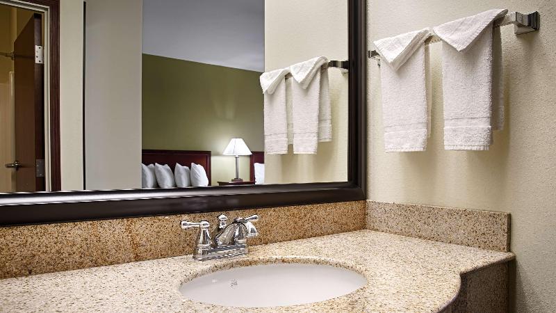 Best Western Geneseo Inn image