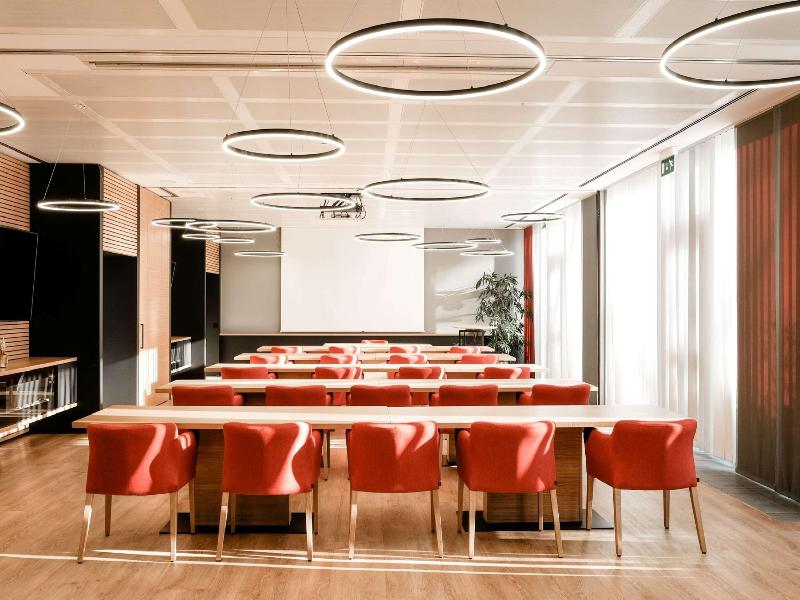 Webers Hotel im Ruhrturm Essen by Accor image