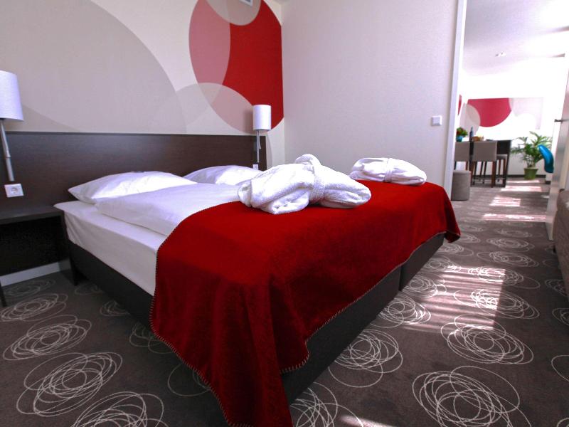 Webers Hotel im Ruhrturm Essen by Accor image
