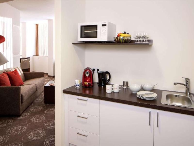 Webers Hotel im Ruhrturm Essen by Accor image