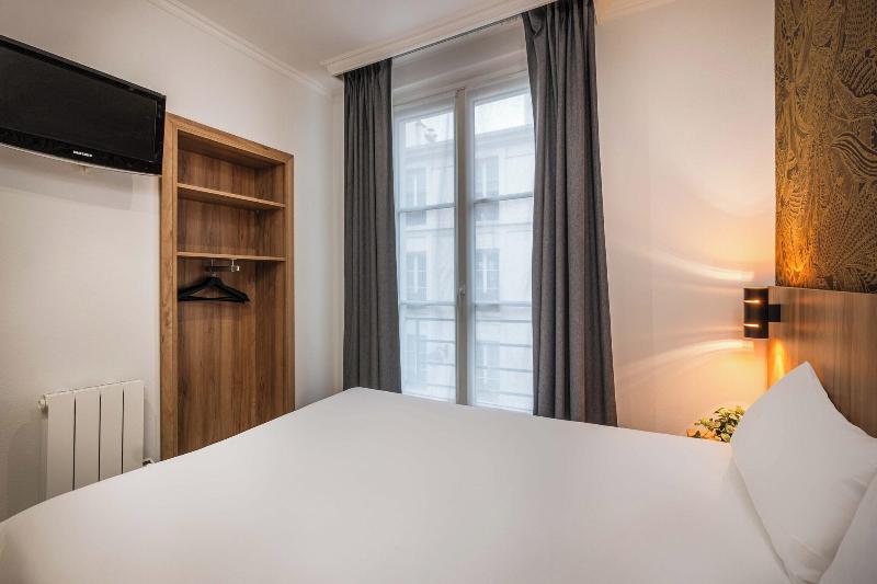 Hotel Daval image