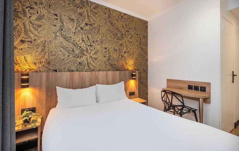 Hotel Daval image