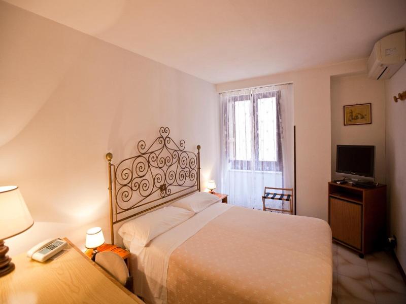 Moderno Hotel image