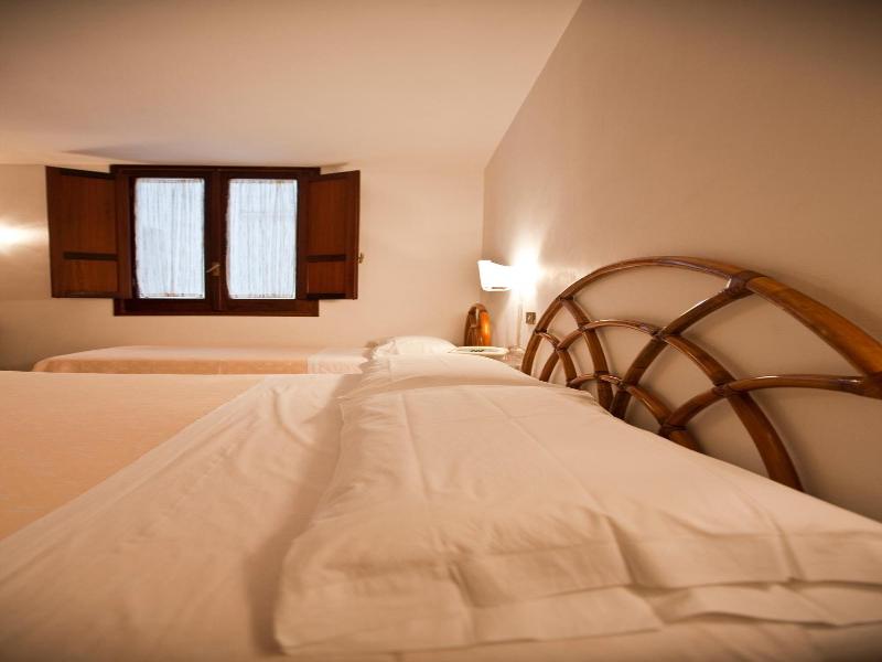 Moderno Hotel image
