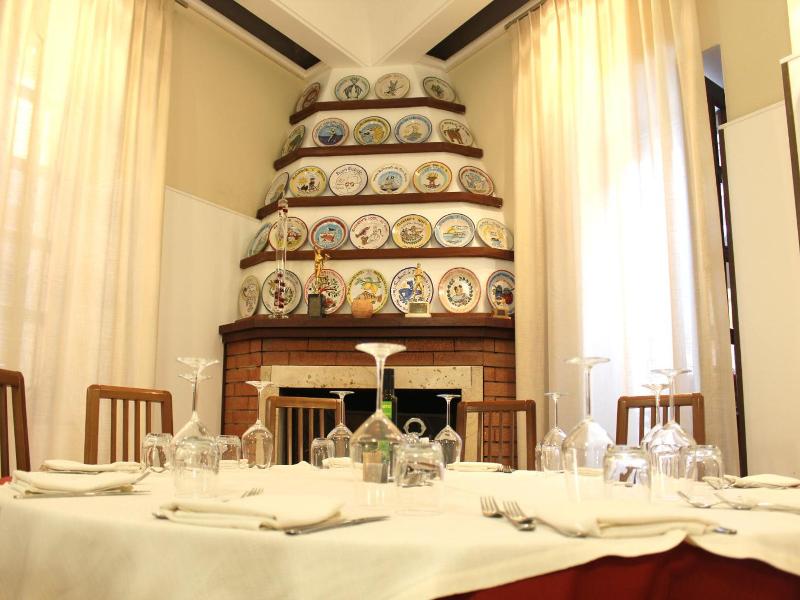 Moderno Hotel image