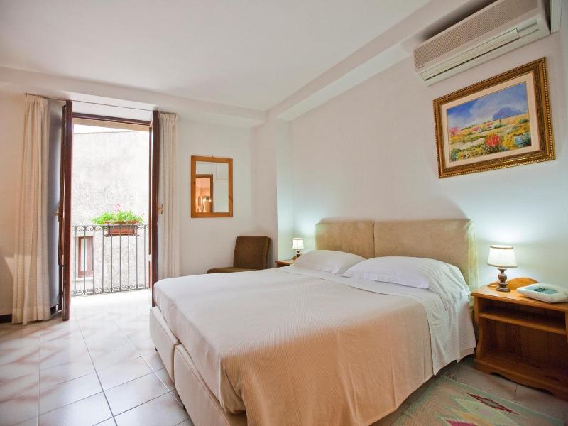 Moderno Hotel image