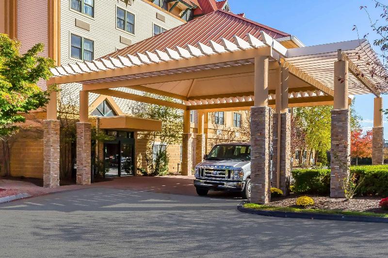 Comfort Suites Norwich image
