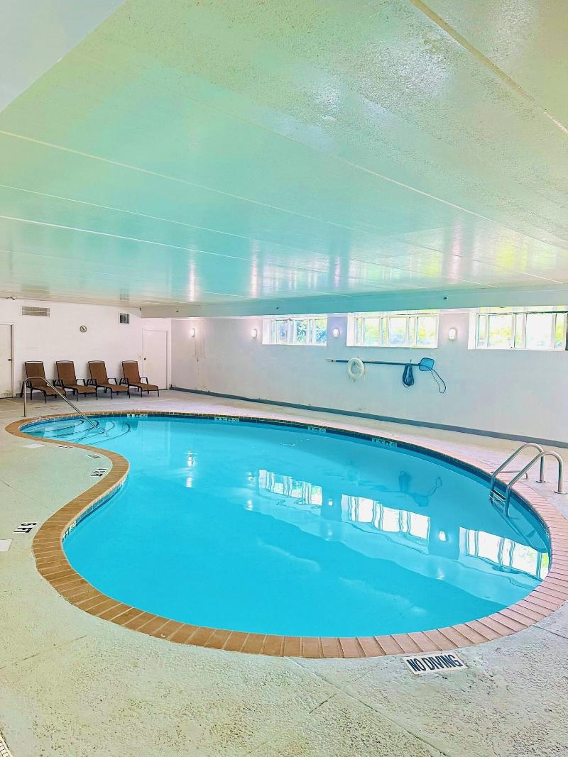Comfort Suites Norwich image