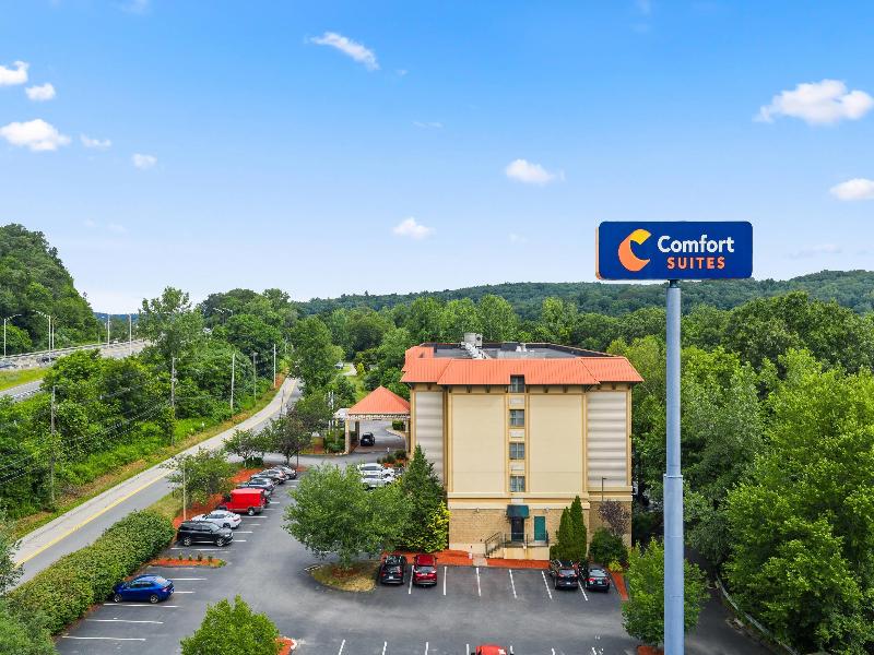 Comfort Suites Norwich image