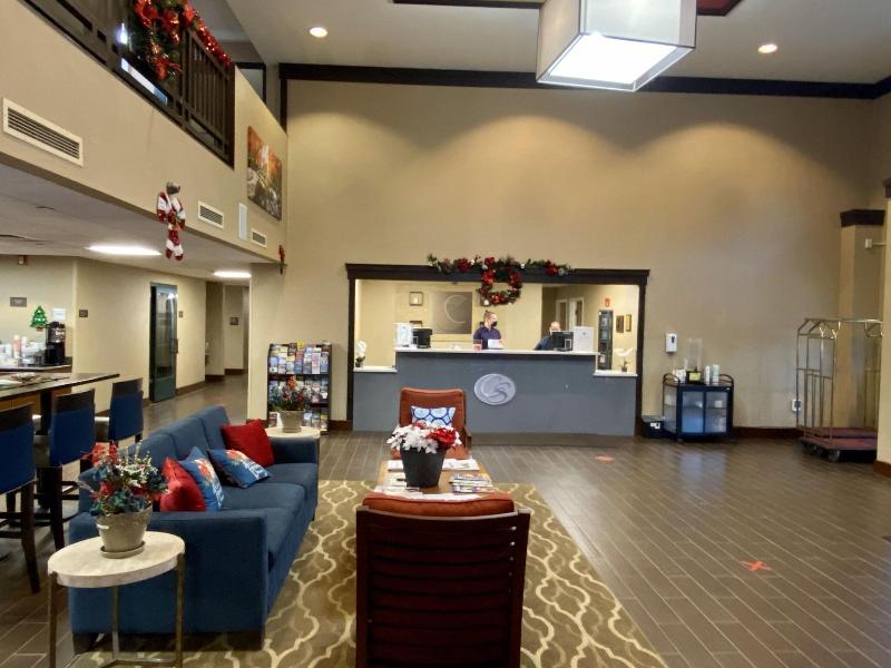 Comfort Suites Norwich image