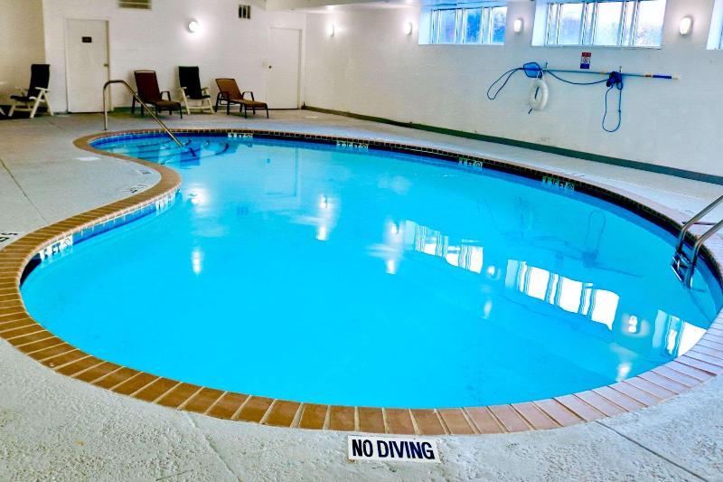 Comfort Suites Norwich image
