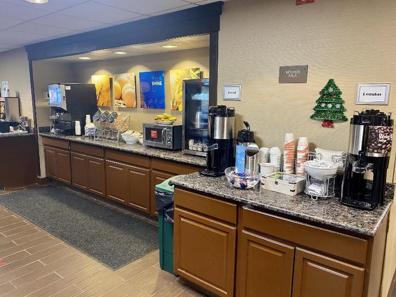 Comfort Suites Norwich image