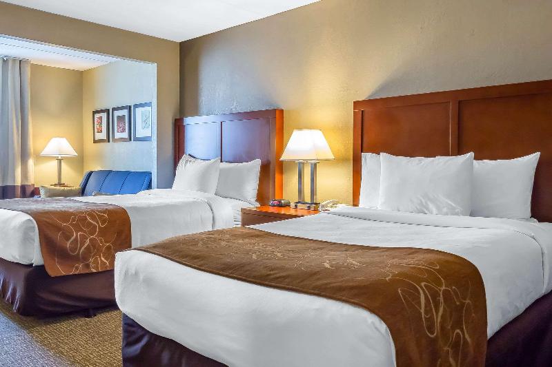 Comfort Suites Norwich image
