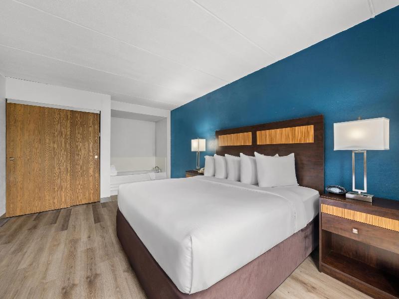 Comfort Suites Norwich image