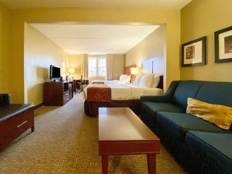 Comfort Suites Norwich image