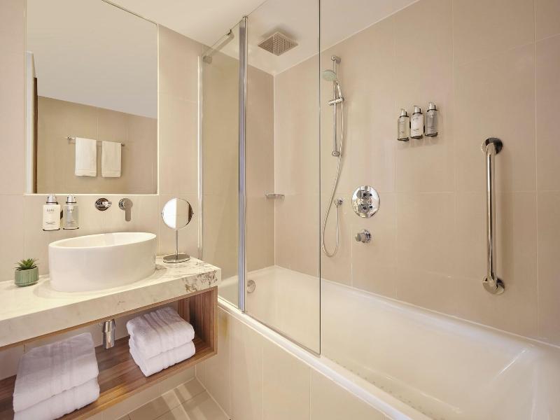 Park Grand London Kensington image
