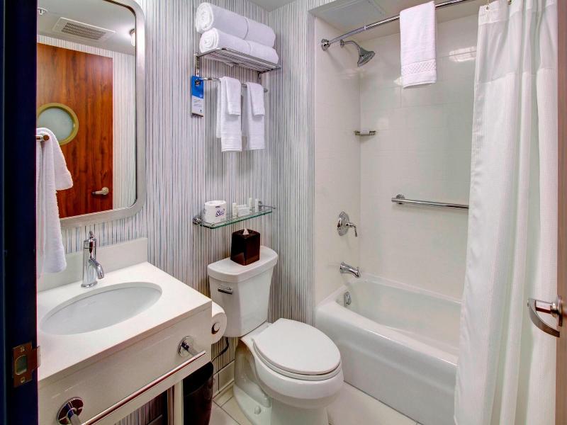 Fairfield Inn New York Manhattan/Financial Distric image