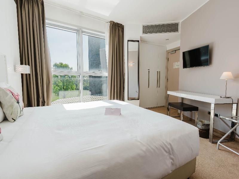 For You Hotel image