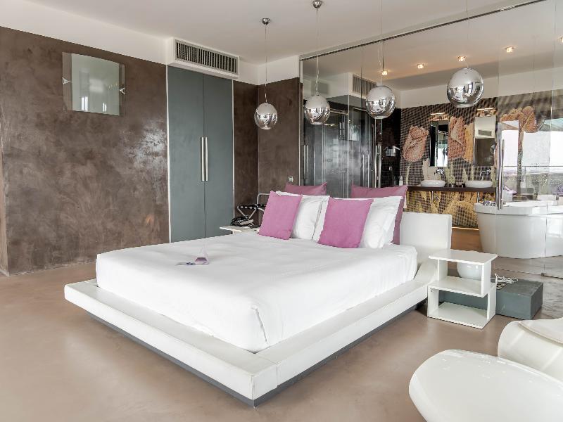 For You Hotel image