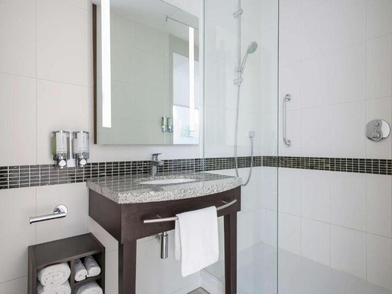 Hampton By Hilton Amsterdam City Centre East image