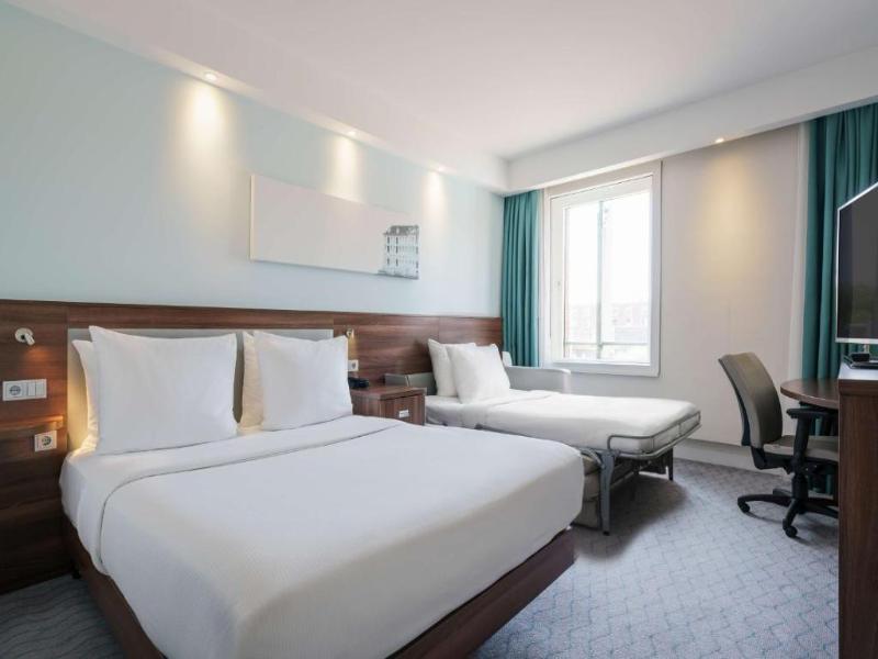 Hampton By Hilton Amsterdam City Centre East image
