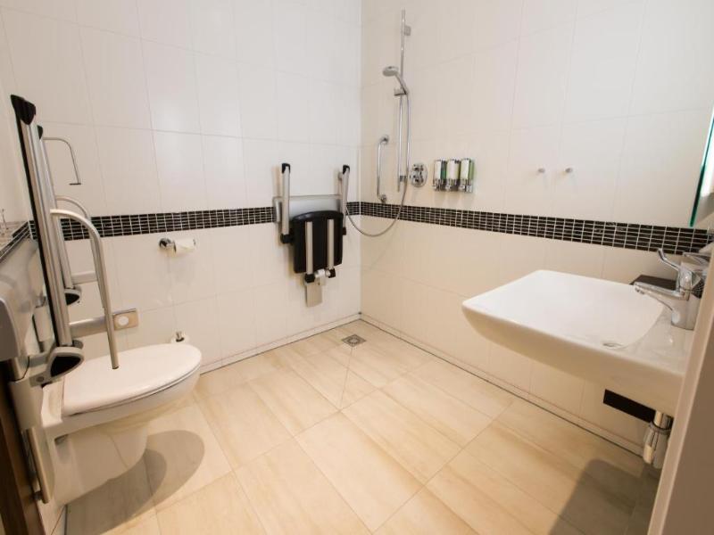 Hampton By Hilton Amsterdam City Centre East image
