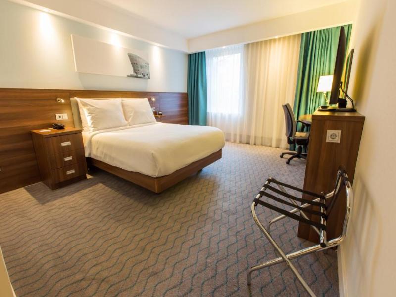 Hampton By Hilton Amsterdam City Centre East image