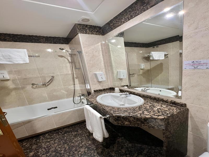 Hotel Humanes image