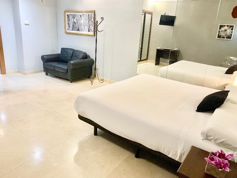 Hotel Humanes image