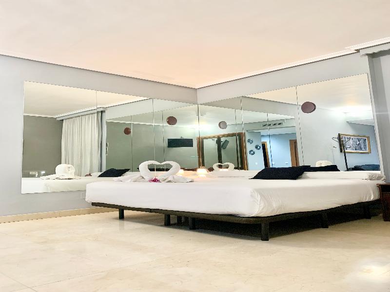 Hotel Humanes image