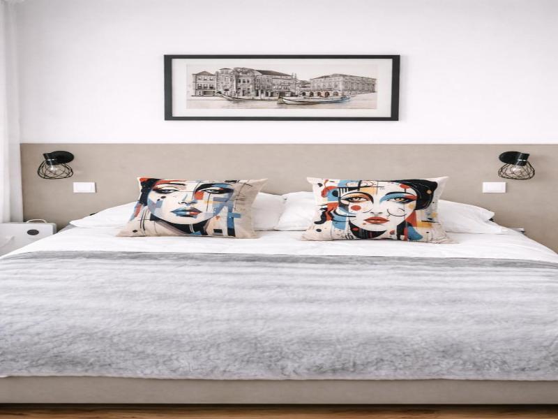 Aveiro Flat Ria View image