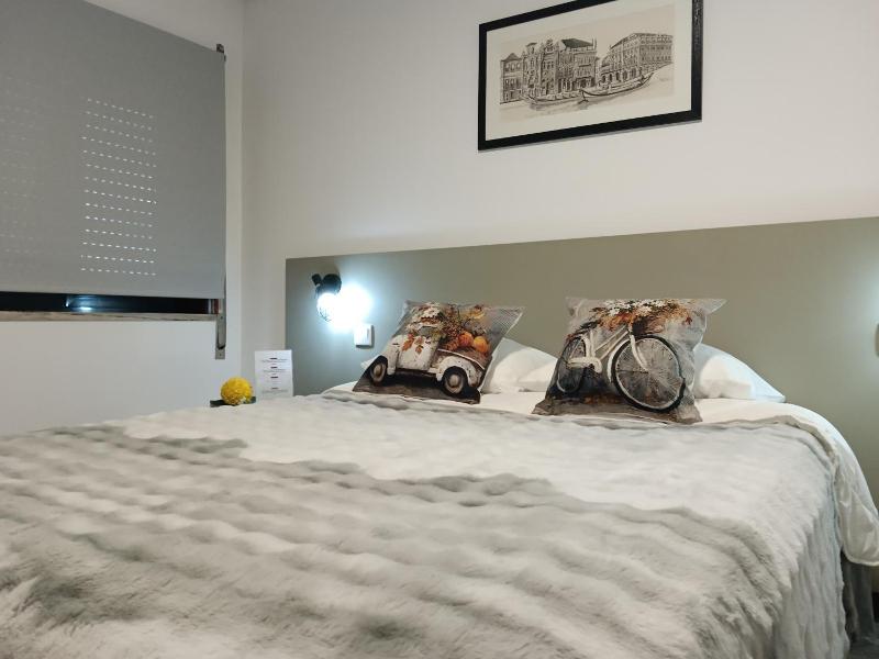 Aveiro Flat Ria View image