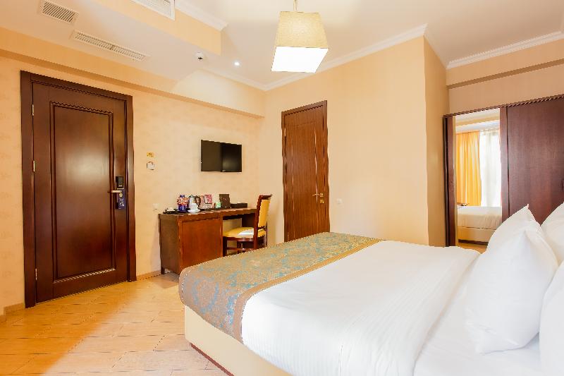 KMM Hotel image