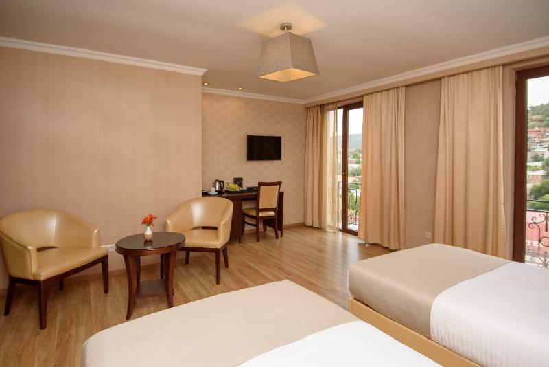 KMM Hotel image