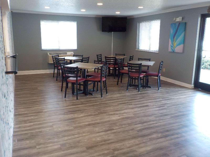 Best Western Plus Stevens County Inn image