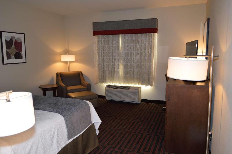Best Western Plus Stevens County Inn image