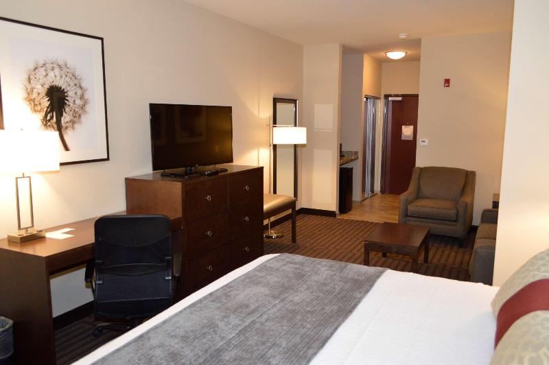 Best Western Plus Stevens County Inn image