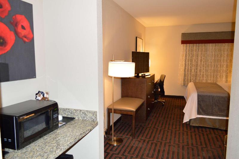 Best Western Plus Stevens County Inn image