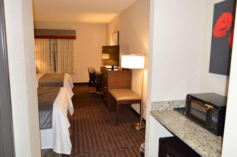 Best Western Plus Stevens County Inn image
