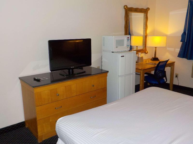 Best Western Plus Stevens County Inn image