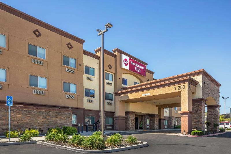 Best Western Plus Taft Inn image