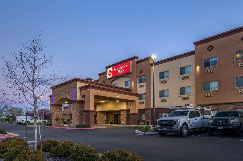 Best Western Plus Taft Inn image