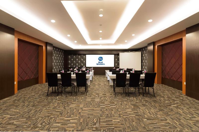 Best Western Plus Taft Inn image