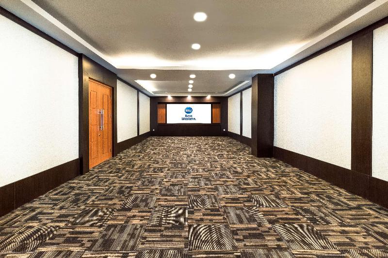 Best Western Plus Taft Inn image