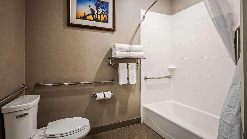 Best Western Plus Taft Inn image