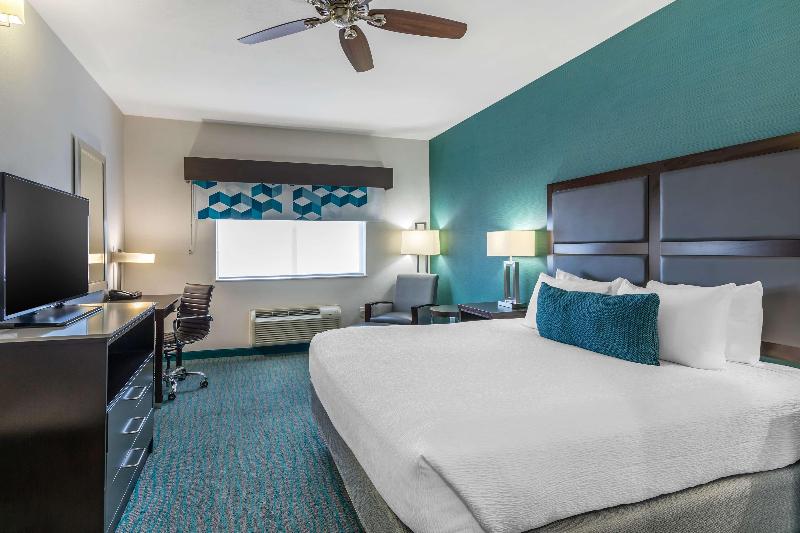 Best Western Plus Taft Inn image